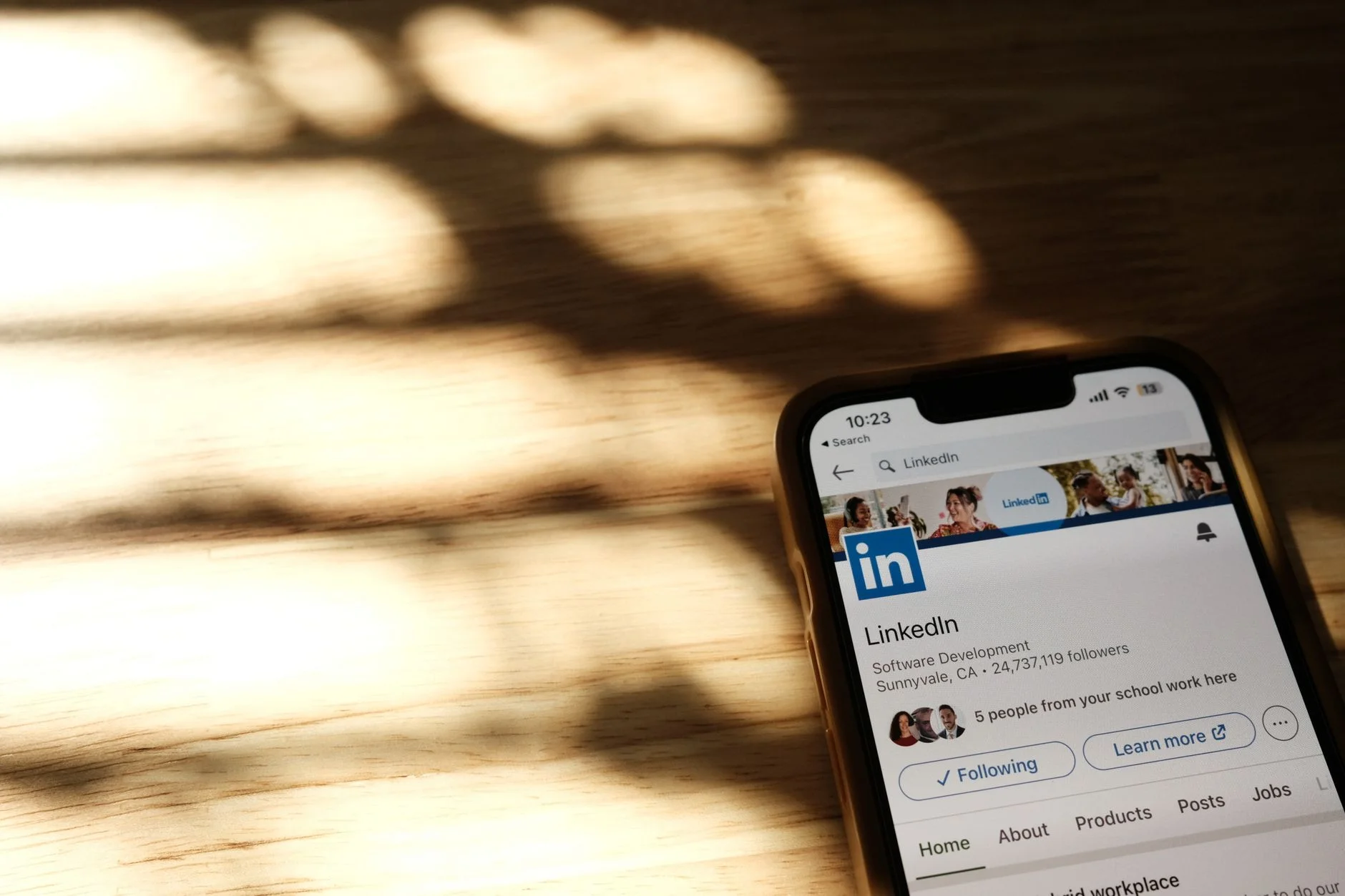 2024'te İş Başvurularında Görünmez Olmayın: En Yaygın 10 CV Hatası ve LinkedIn'de Öne Çıkma Rehberi