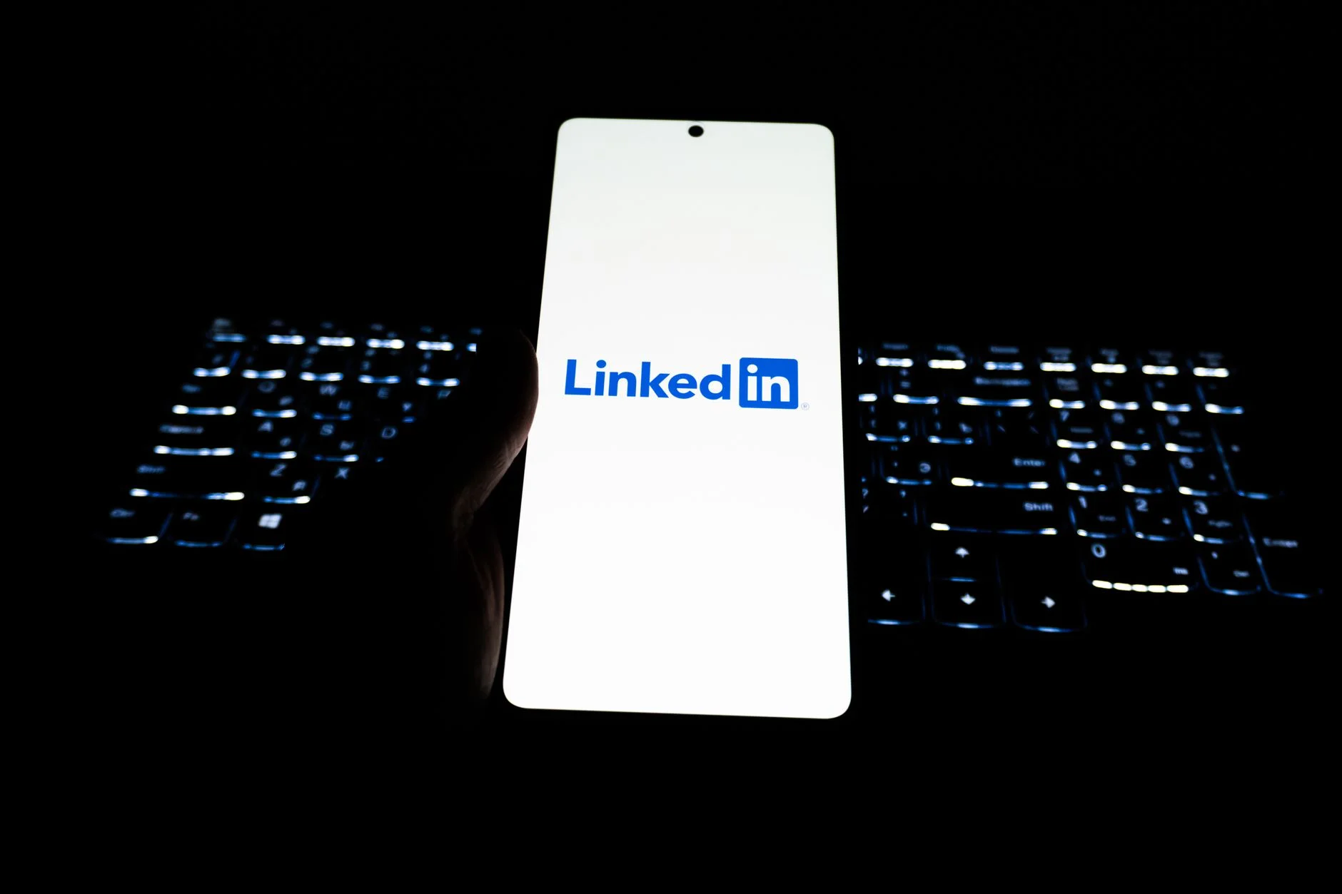 2024 Yılında CV ve LinkedIn Profilindeki 10 Kritik Hatayı Düzeltme Rehberi: Etkili Stratejiler