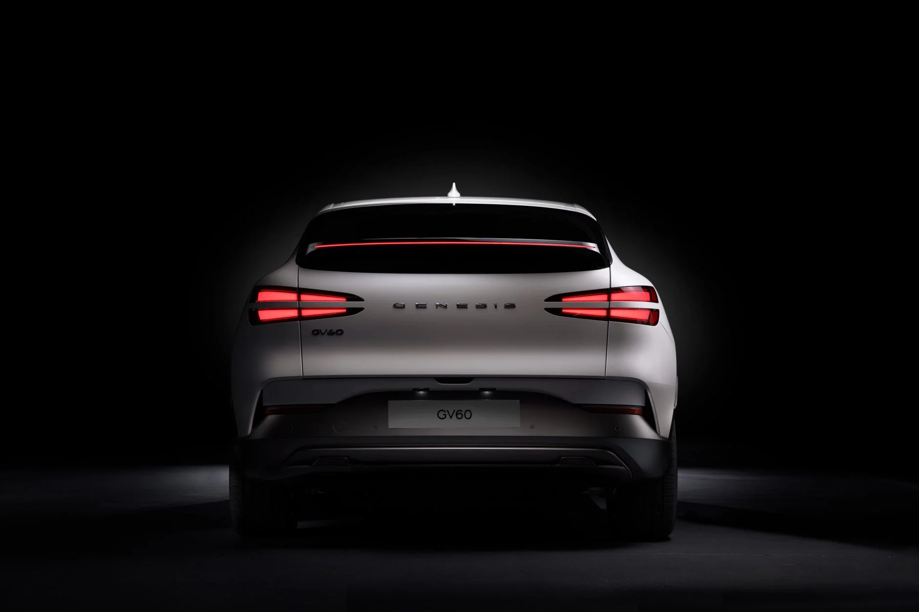 2026 BYD Yangwang U8L Lüks Elektrikli SUV: 215.000 Dolarlık Fiyatıyla Küresel Otomotiv Pazarını Nasıl Etkileyecek?