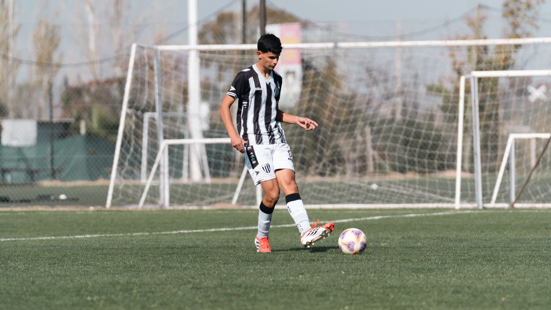 2026'da Türk Futbolu: Dört Büyük Kulübün Genç Yetenek Akademileri Nerede ve Nasıl Başarıyor?