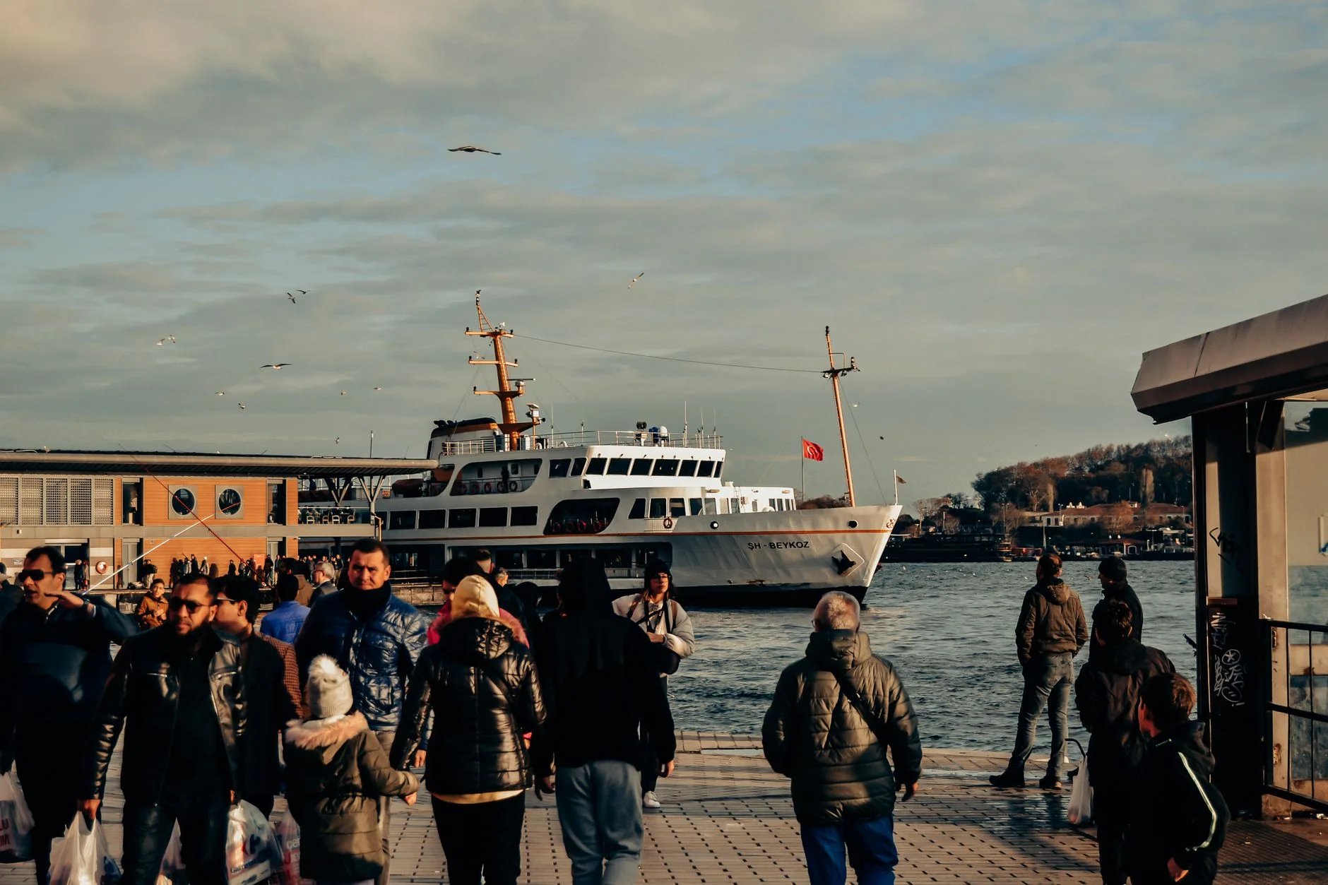 2026'da Türkiye'de Botel Turizmi Neden Yükseliyor: Ege ve Akdeniz'de Deniz Üzerinde Konaklama Rehberi
