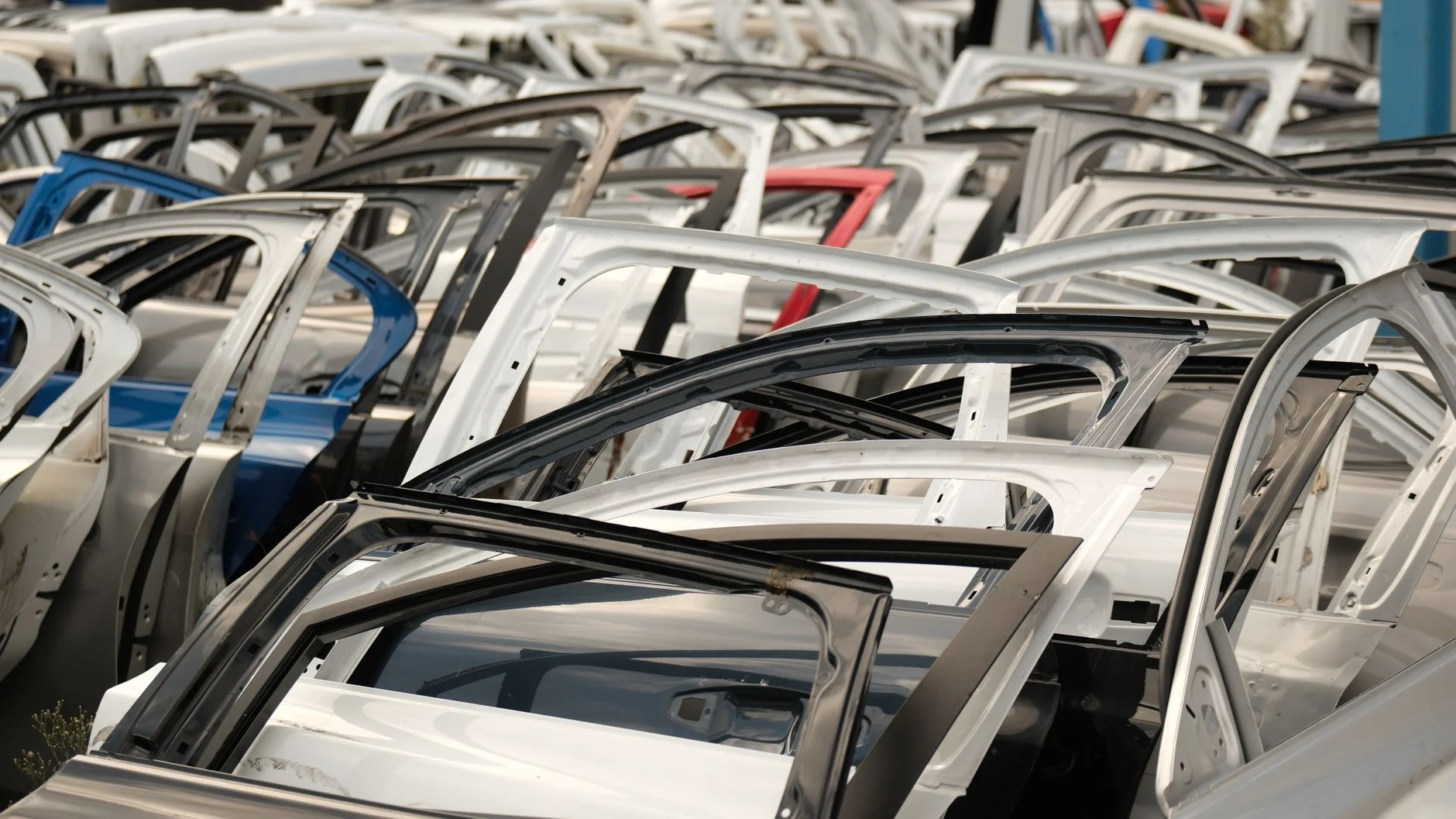 2026'da Volkswagen'in Çin Satış Düşüşü ve İşten Çıkarmaları: Küresel Otomotiv, Türkiye Startup ve Tedarik Zinciri İçin Ne Anlama Geliyor?