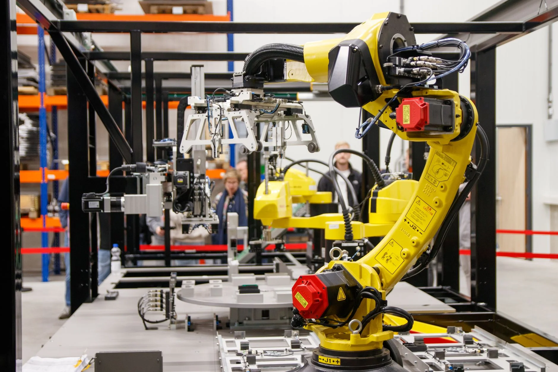 85 Milyon Dolarlık Soru: Hiçbir Alanda Uzman Olmayan Robot Neden Fabrikaların Yeni Gözdesi?