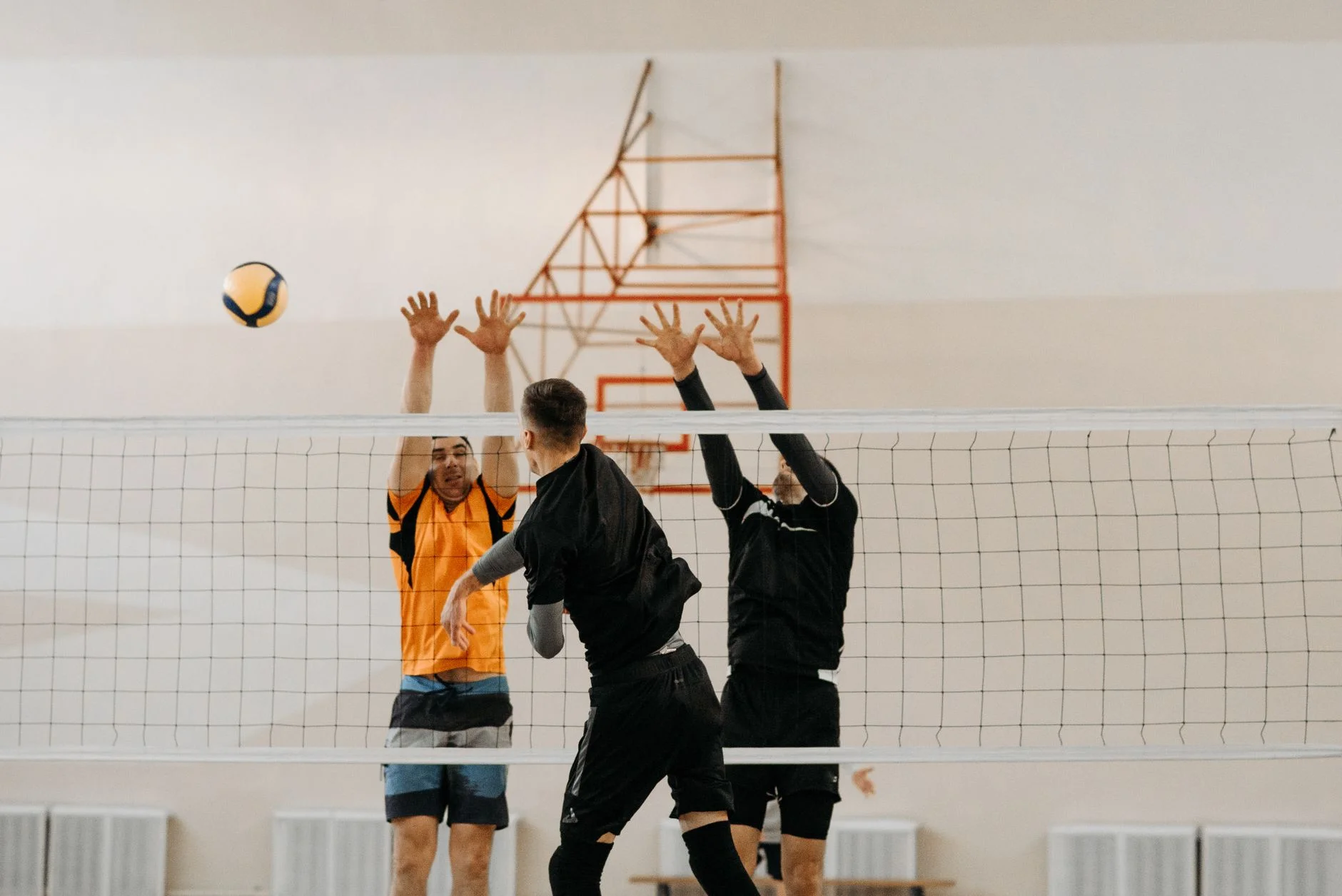 Ankara Voleybol Sahasında Heyecan Doruktaydı: SGK Spor'dan Ziraat Bankkart Karşısında Kritik Galibiyet!