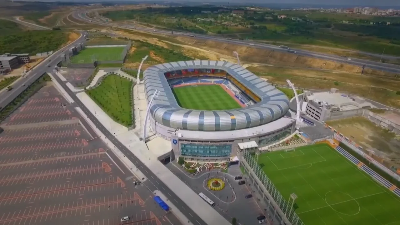 Başakşehir'in Yükselişi: Bir Futbol Kulübünden Daha Fazlası mı?