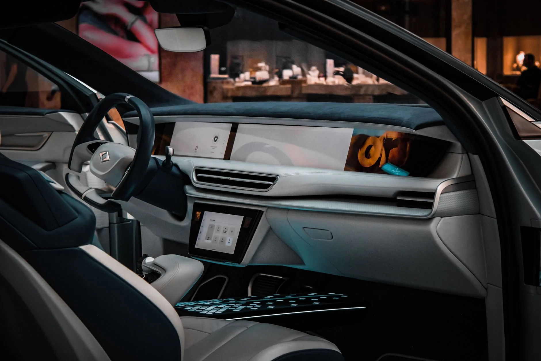 Bentley'in 80 Yıllık Crewe Mirası: Continental GTC İle Geleceğe Bakış