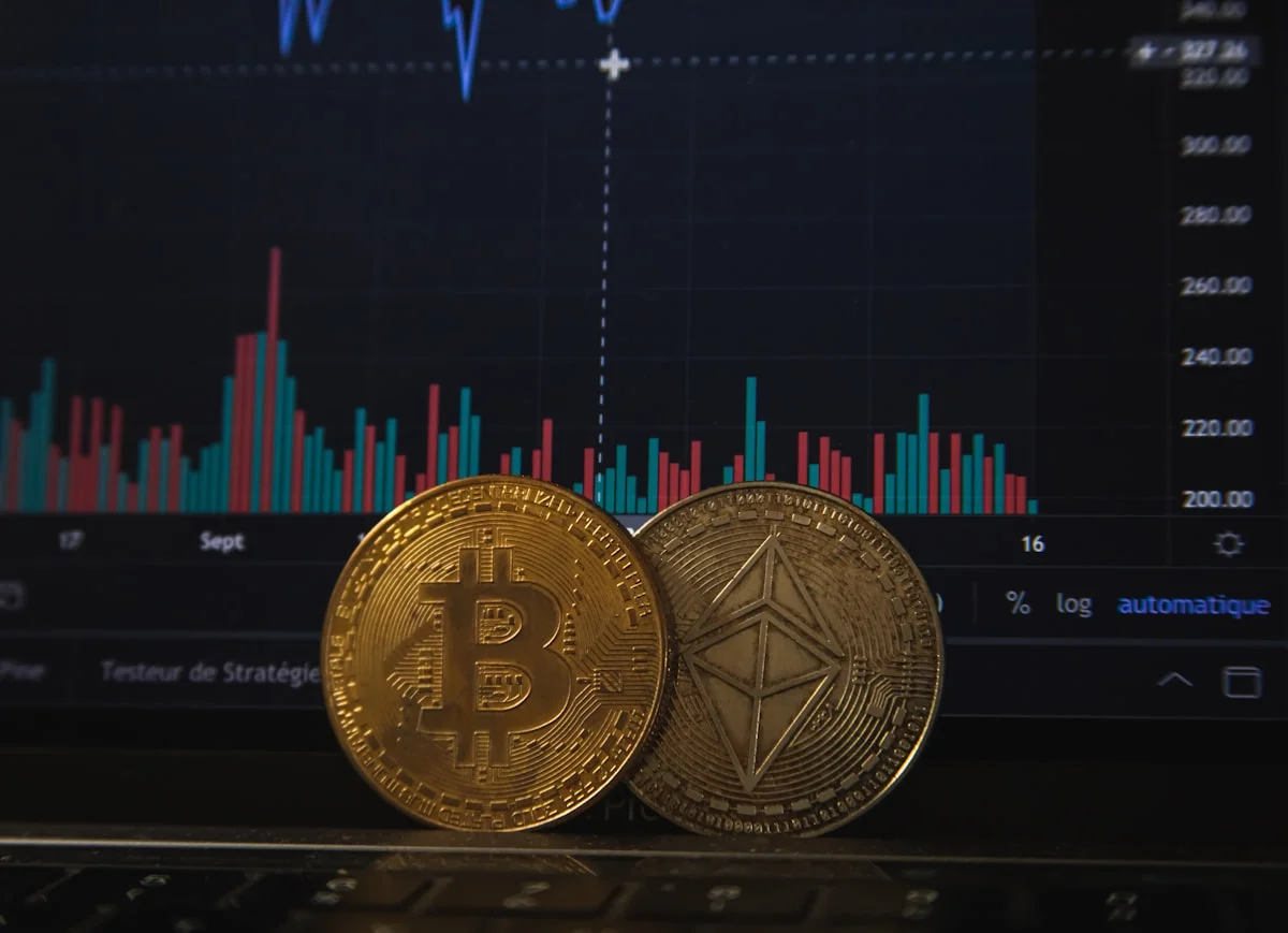 Bitcoin 62.000 Doların Altına İndi: Bu Bir Düşüş Sinyali mi, Yoksa Büyük Patlama Öncesi Son Sessizlik mi?