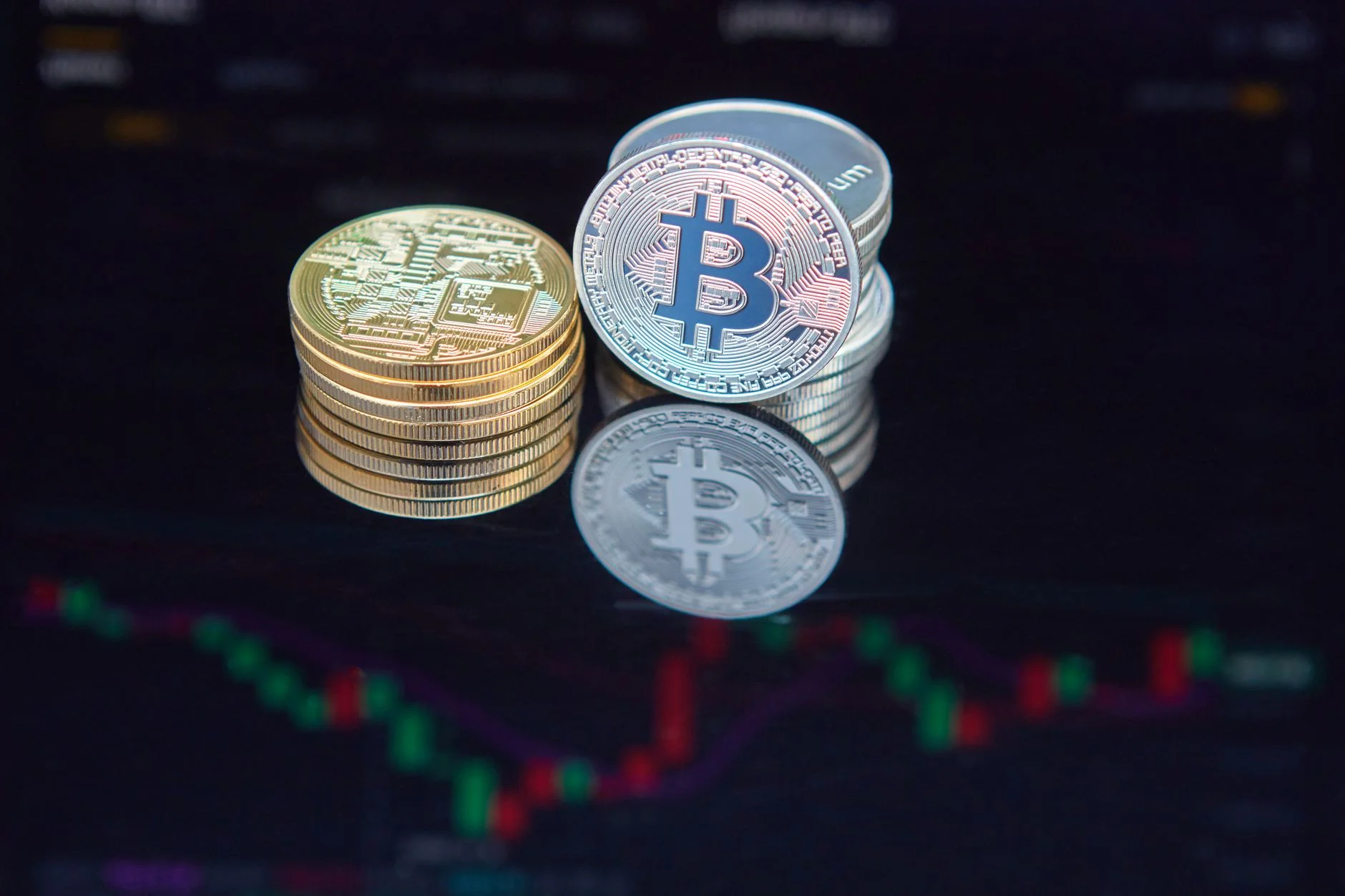 Bitcoin 64 Bin Dolar Sınırında Sessizce Bekliyor: Bu Yükseliş Büyük Bir Fırtınanın Habercisi mi?