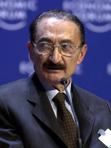 Bülent Ecevit Kimdir? Aslen Nereli, Kaç Yaşında Hayatı ve Kariyeri