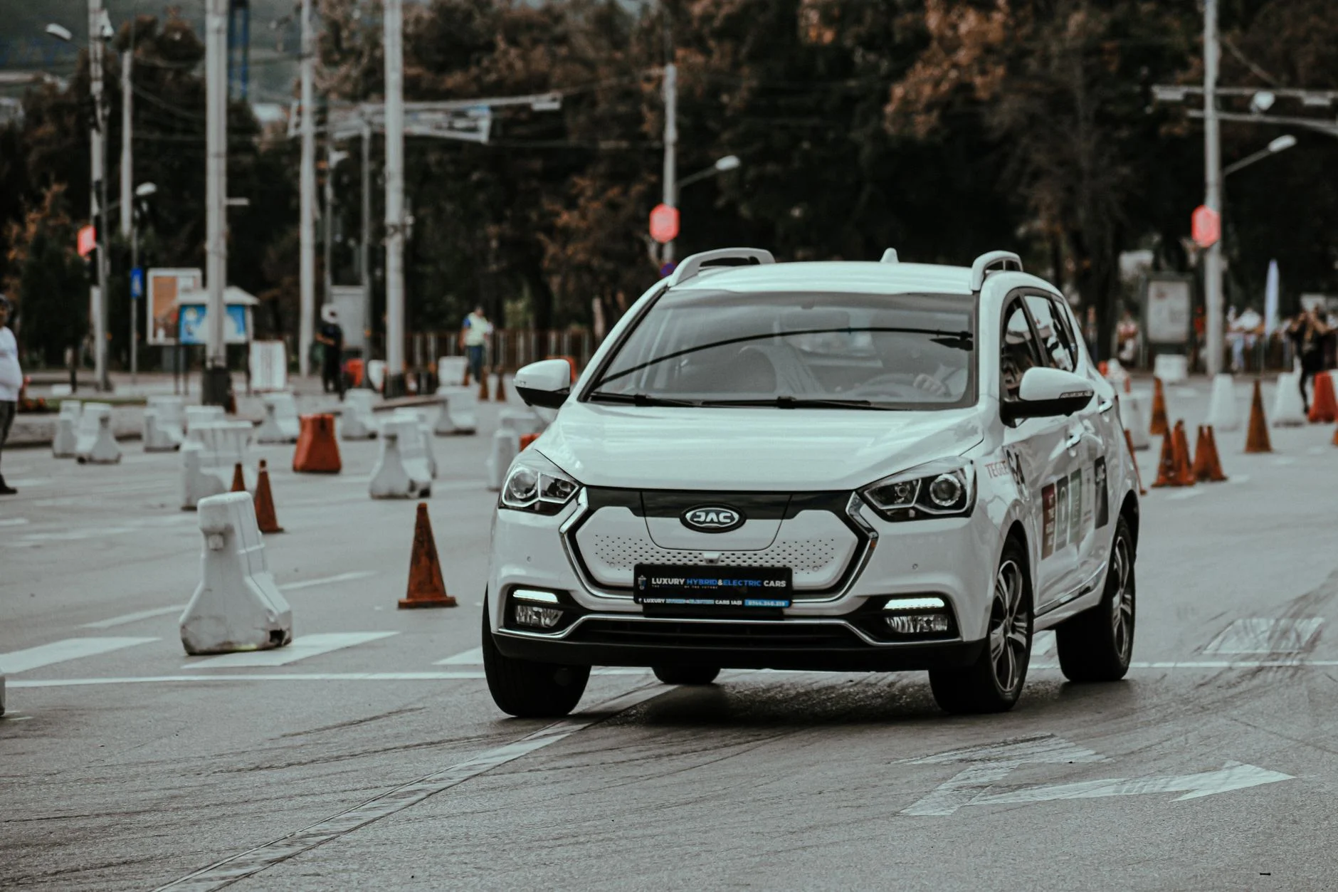 Çin'de Otomotiv Sektöründe Yeni Güvenlik Standartları: Yetersiz Test Edilmiş Araçlar 2026'dan İtibaren Yasaklanıyor
