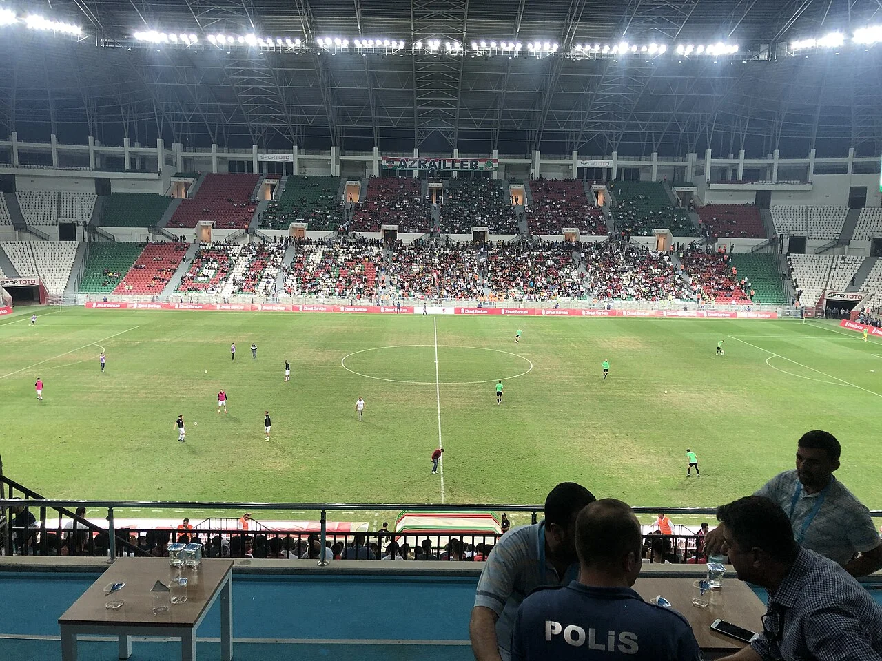 Diyarbakır Stadyumu'ndan TFF 1. Lig'e: Amedspor'un Kurumsal ve Finansal Yolculuğu