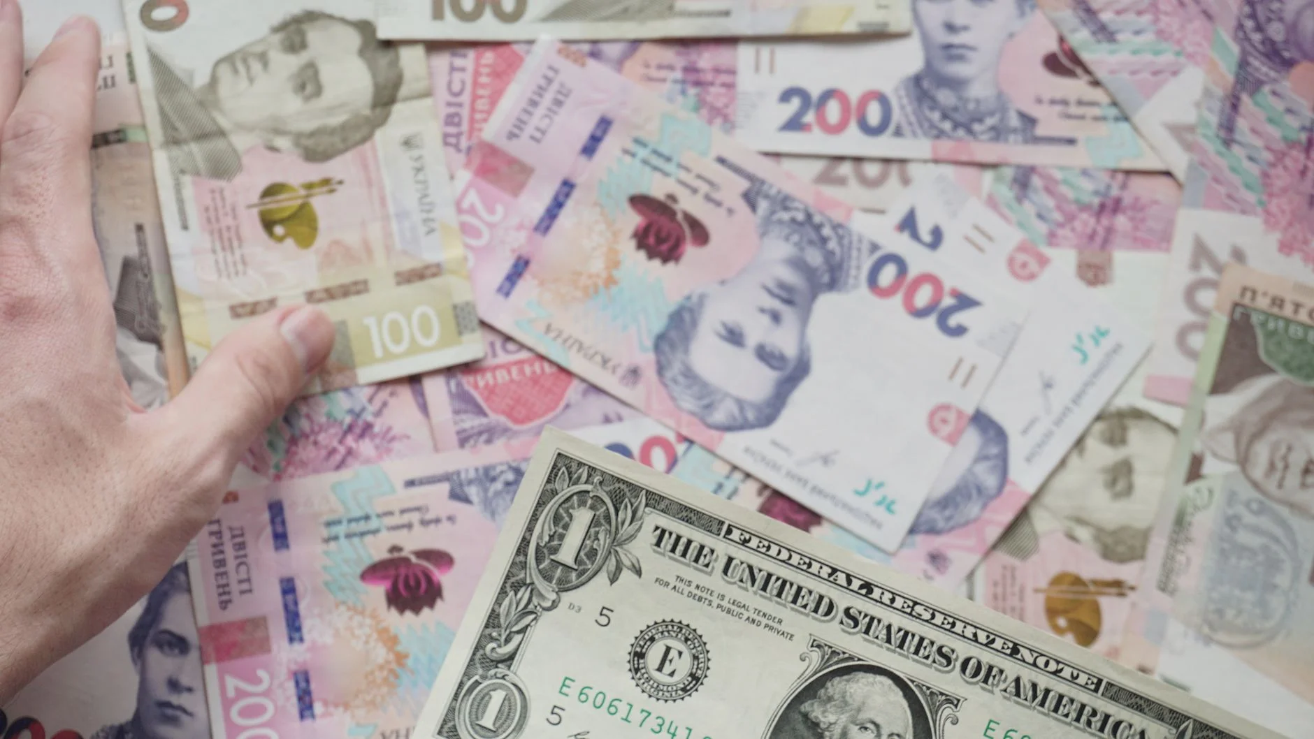 Dolar Kurundaki Yükselişin Perde Arkası: 2023-2024 Makroekonomik Analiz ve Gelecek Senaryoları