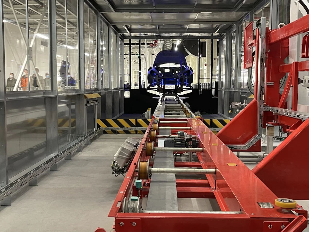 Elektrikli Otomobil Devinde Deprem: Yeni CEO İlk Kellesini Neden Şimdi Aldı?