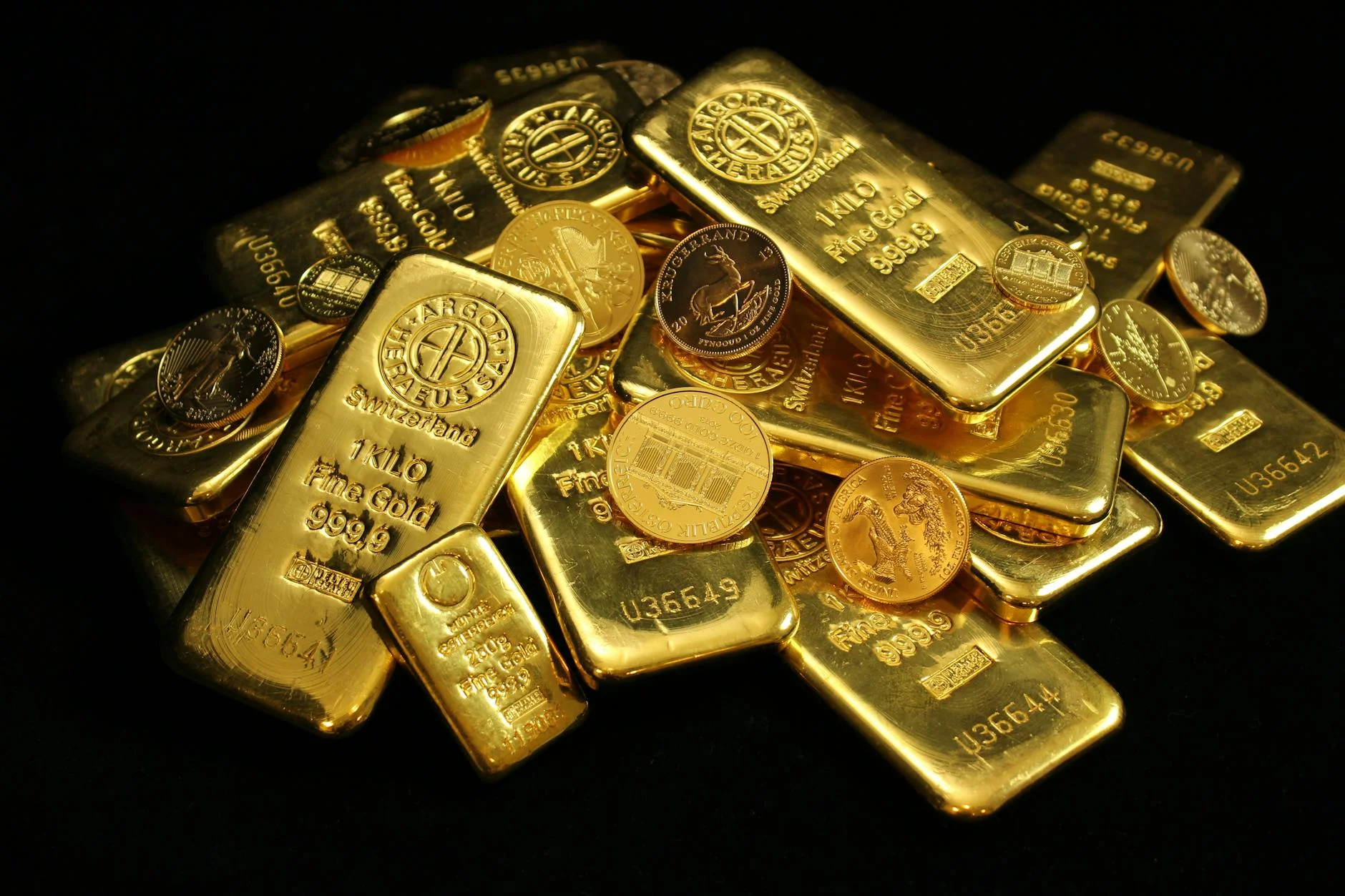 Gram Altında 6.400 TL Sınırı Aşıldı: Bu Yükseliş Bir Alım Fırsatı mı, Yoksa Zirve mi?