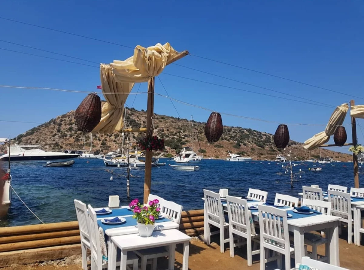 Gümüşlük Gezi Rehberi: Antik Myndos, Tavşan Adası ve Gün Batımı