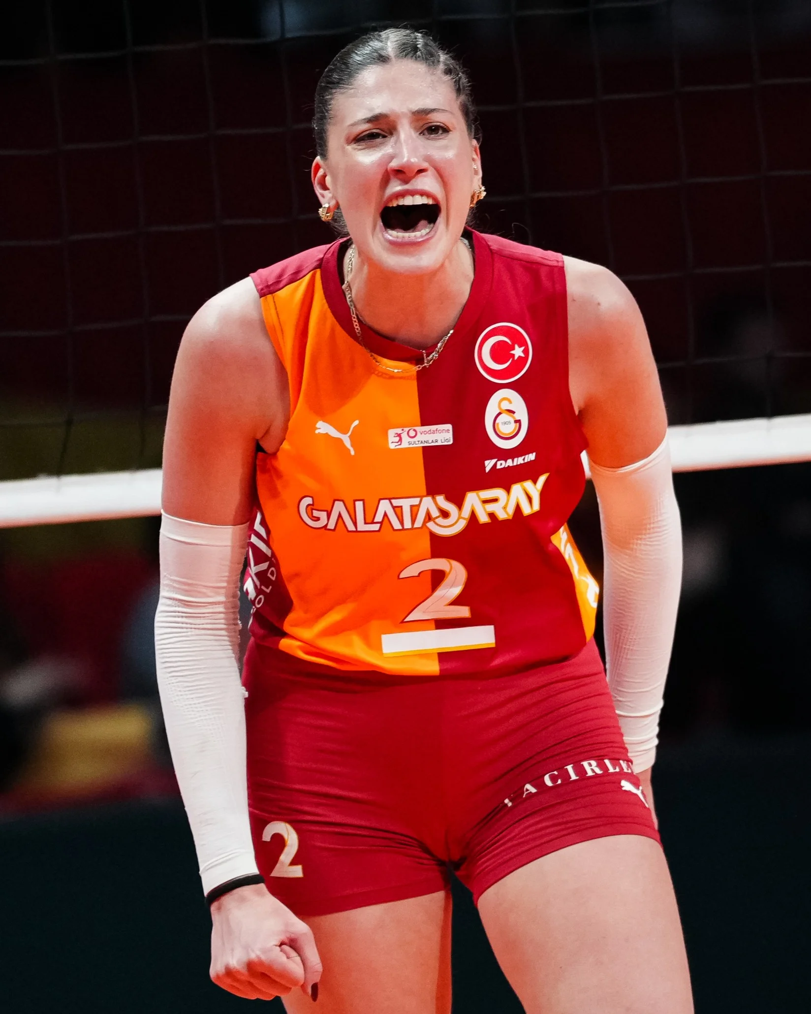 Yeni Voleybolcu İlkin Aydın Kimdir? Kariyeri ve Hayatı
