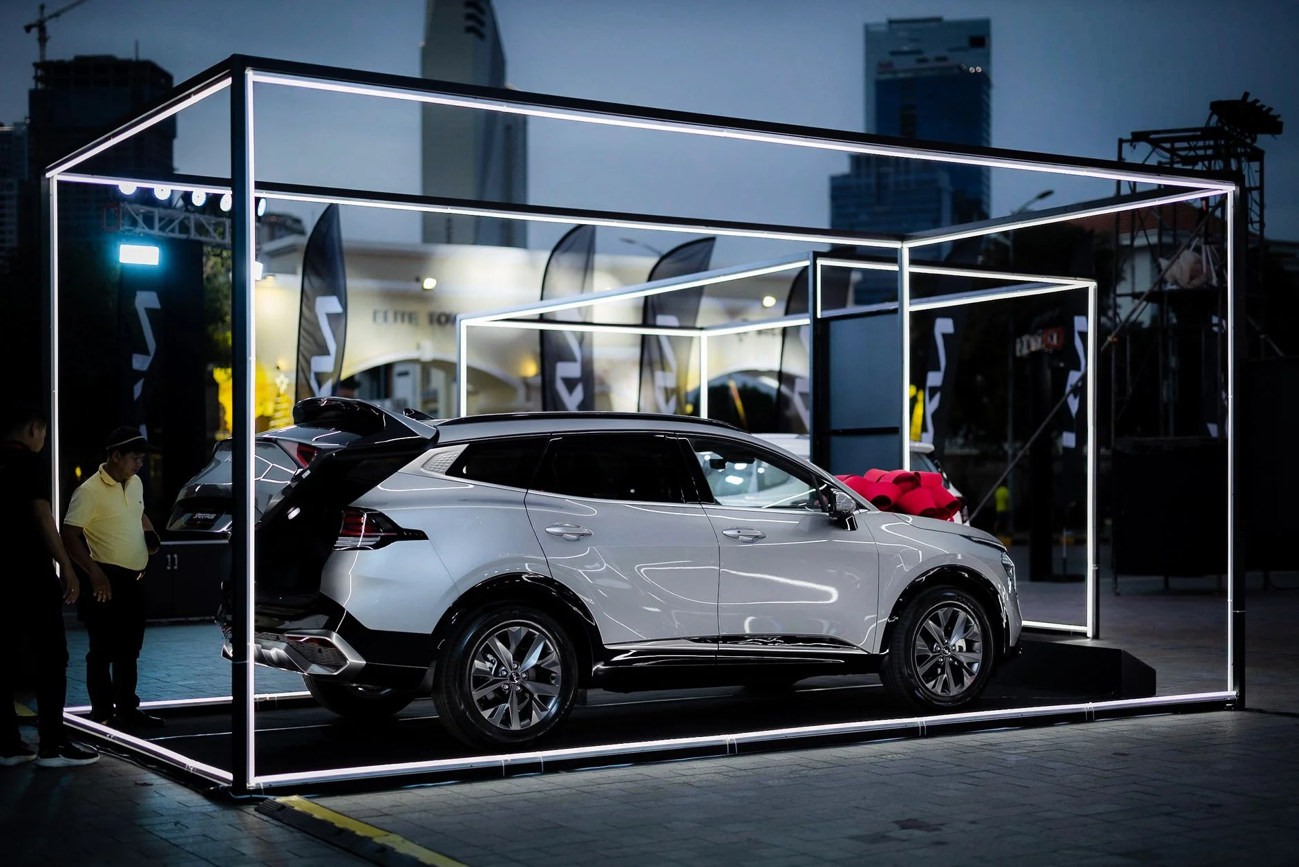 Leapmotor A10 SUV: 135 Günde 100.000 Üretimle Küresel Elektrikli Araç Pazarını Nasıl Sarsıyor?
