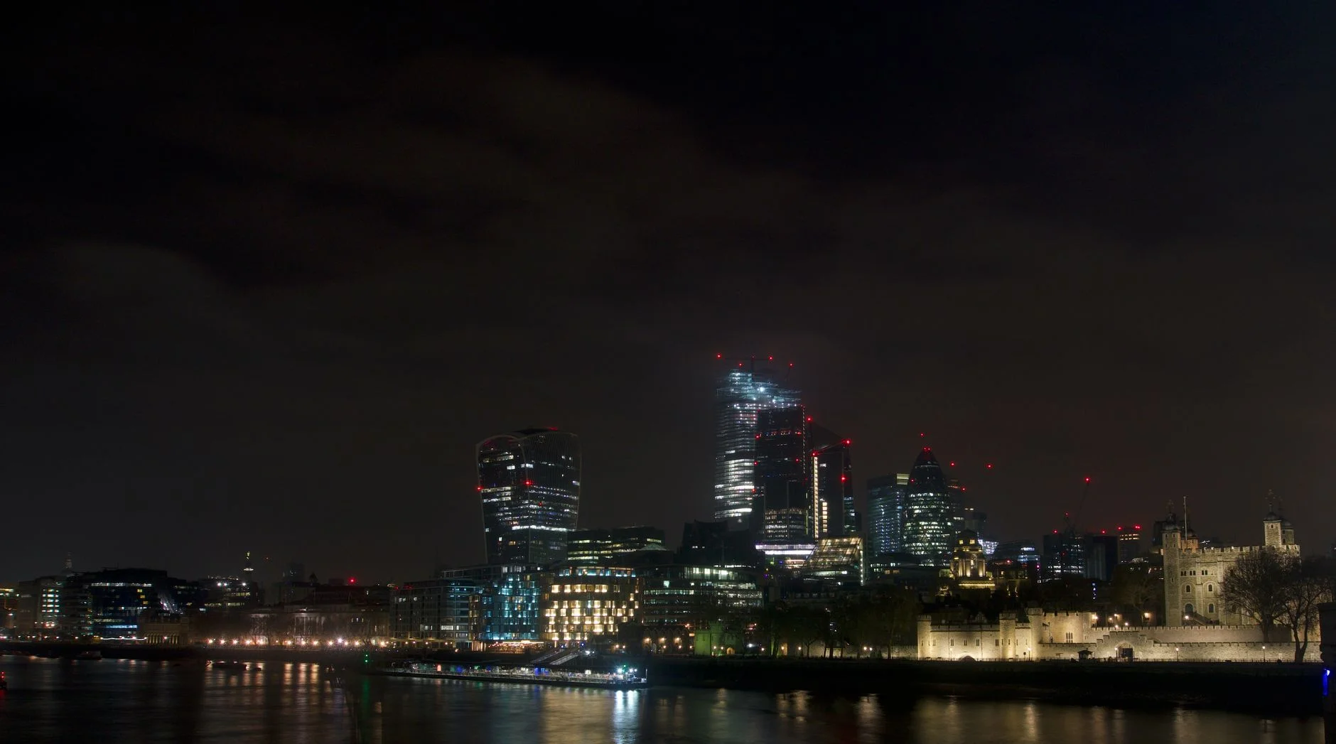 Londra'dan Gelen Sinyal: Gece Ekonomisi Küresel Şehirleri Nasıl Dönüştürüyor? 2026 Analizi