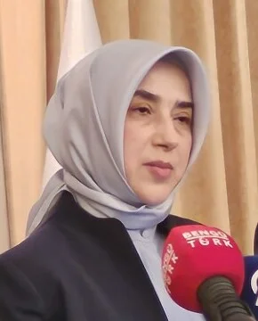 Özlem Zengin Kimdir? Aslen Nereli, Kaç Yaşında ve Hangi Partiden?