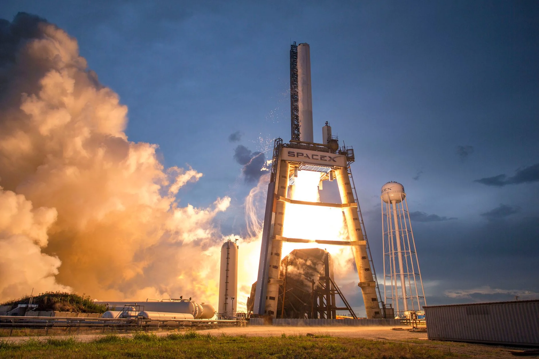 Para Artık Dünyaya Sığmıyor: SpaceX Halka Arz Edildi, Elon Musk Tarihin İlk Trilyoneri Oldu!