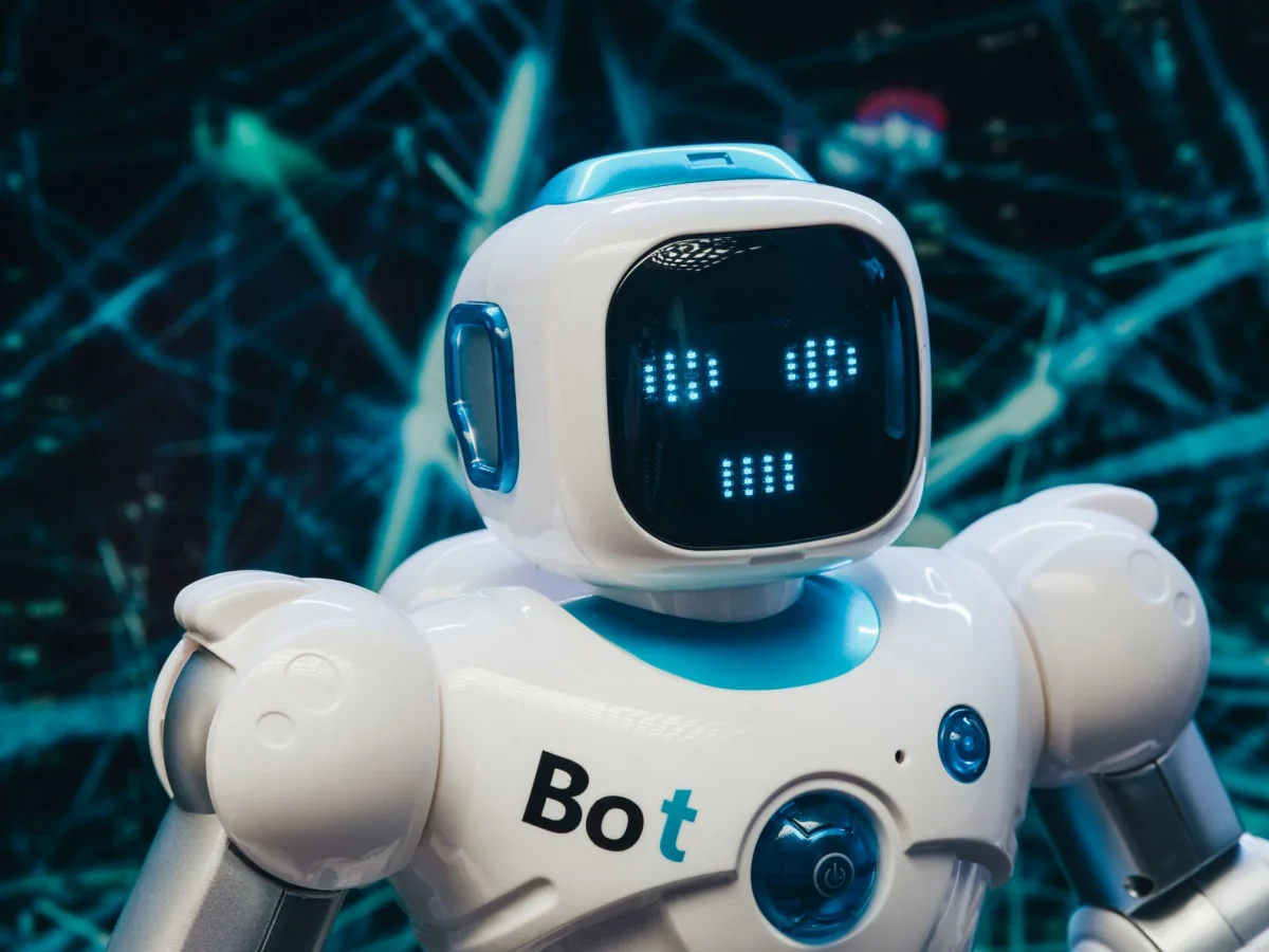 Robot Editörün Haftalık İtirafları: 406 Haber, 11 Dolar ve Bir Sürü Reddedilen İçerik!