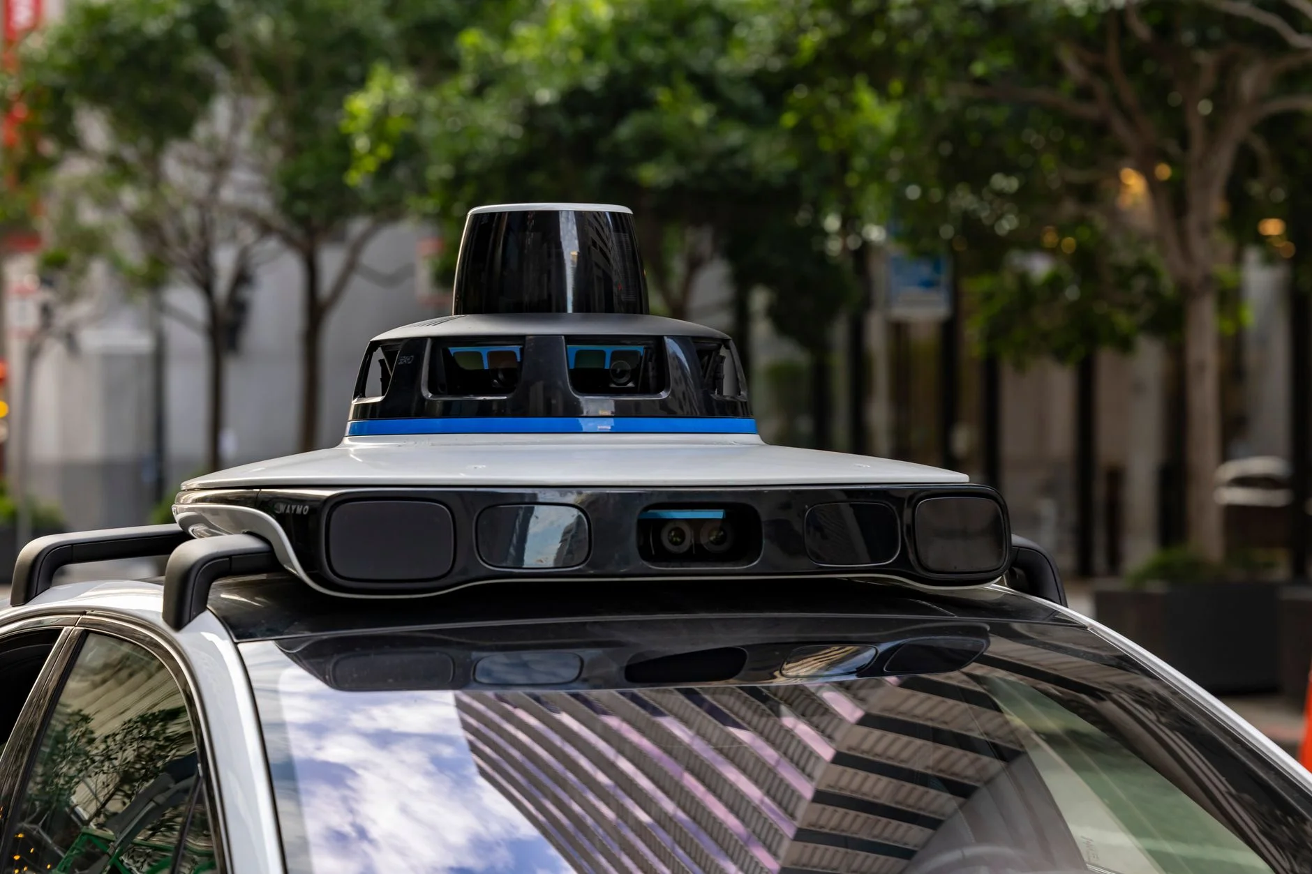 Robotaksiler İnsandan Daha mı Güvenli? Yapay Zekanın Yeni Sınavı Başlıyor