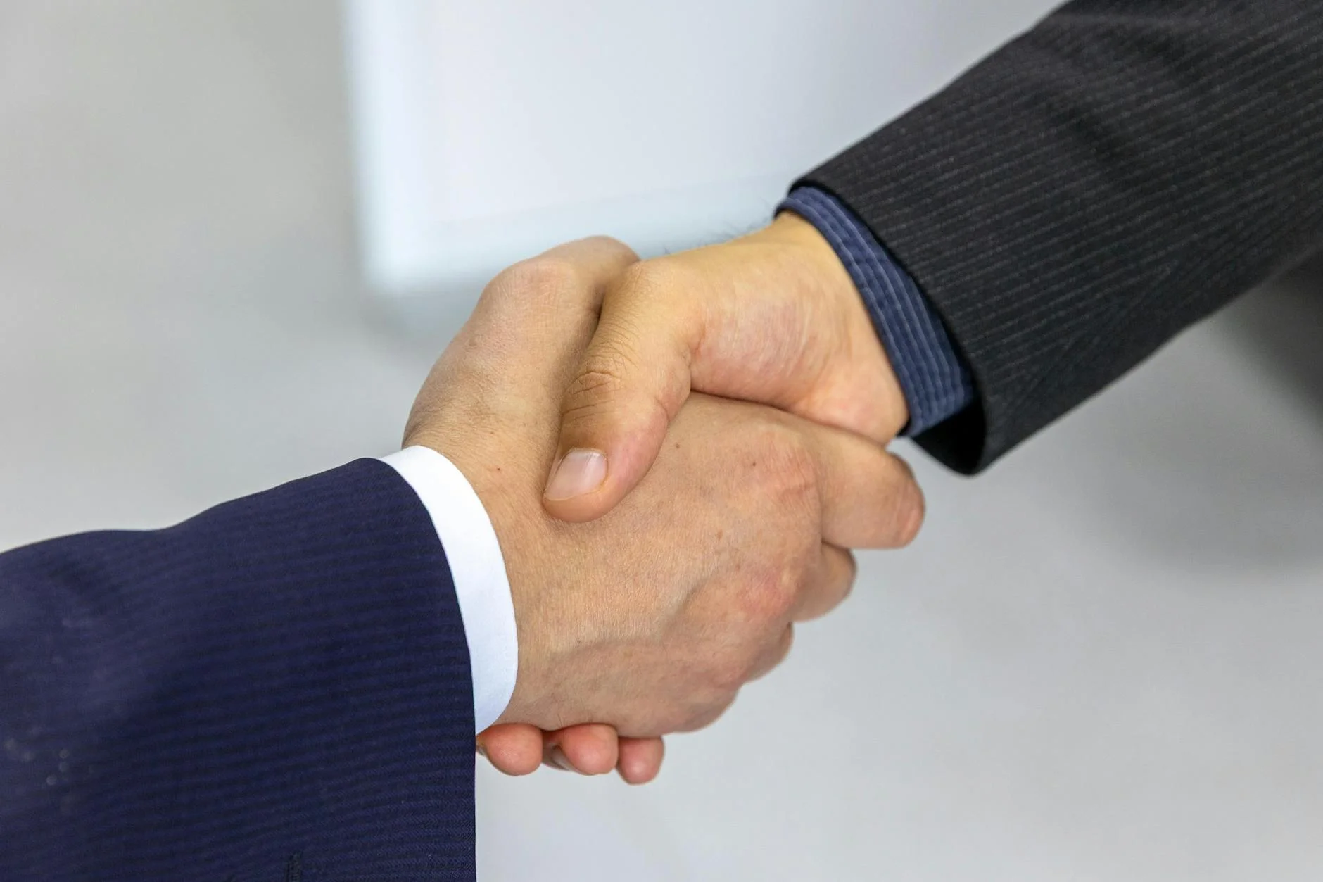 Şirket Kurarken Hangisini Seçmeli? Limited ve Anonim Arasındaki O Kritik Fark