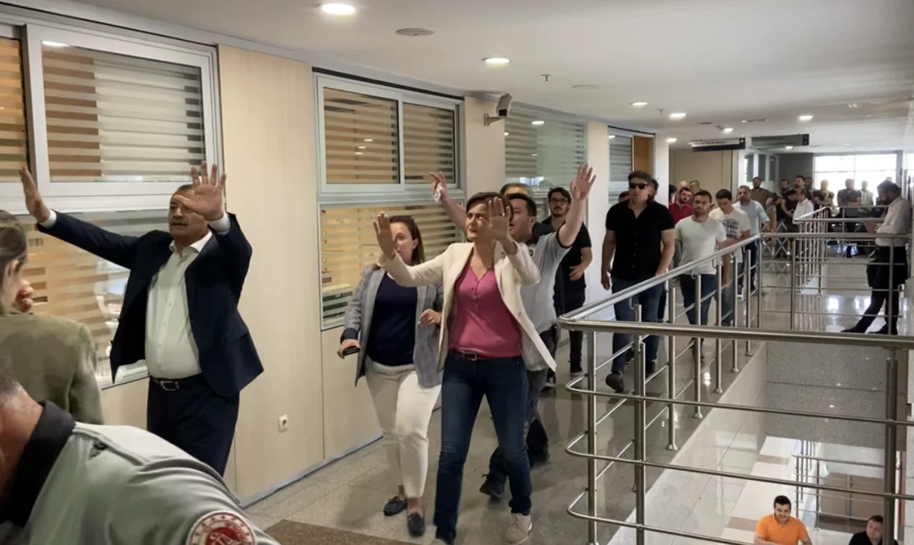Türkiye'de Savcılık Mesleği 2026: Eğitim, Maaş ve Kariyer Rehberi