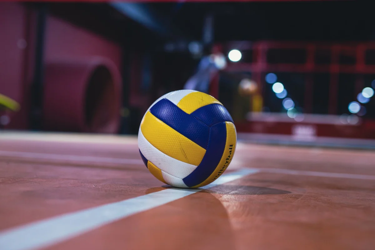 Geleceğin Yıldızları Parkede Parlıyor: Mahalle Sahalarından Voleybolun Zirvesine