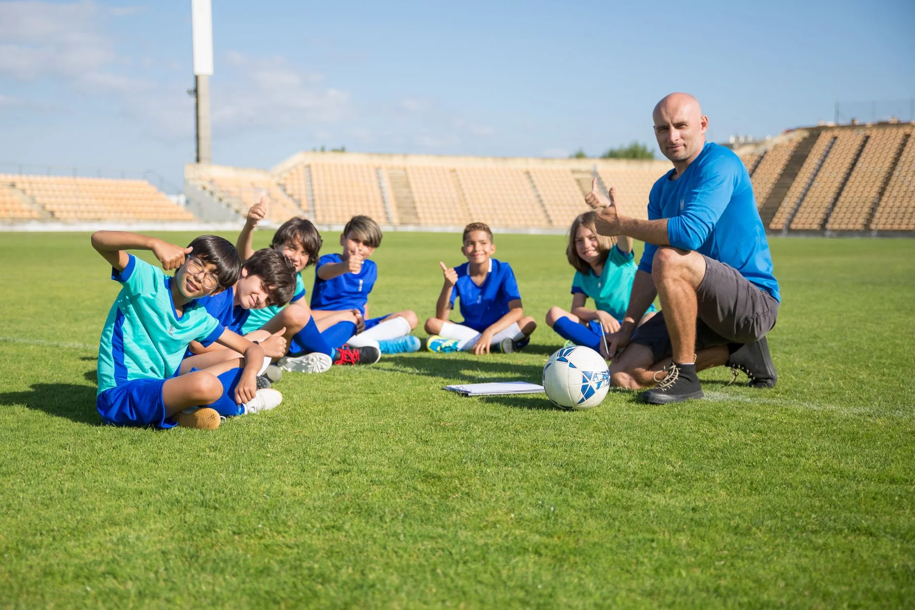 Ümraniyespor ve Muğlaspor: Bölgesel Kalkınmanın İki Yüzü ve Futbolun Ötesindeki Etkileri (2026)