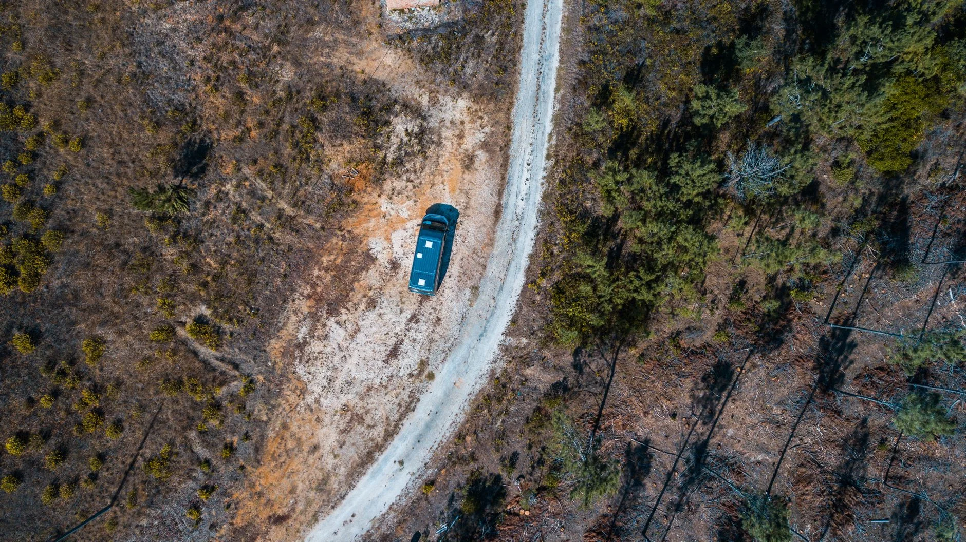 Winnebago Arka Off-Road Karavanı: 332.000 Dolarlık Fiyatıyla 14 Gün Off-Grid Yaşam Sunuyor, Tuvalet Düzenlemesi Neden Tartışılıyor?